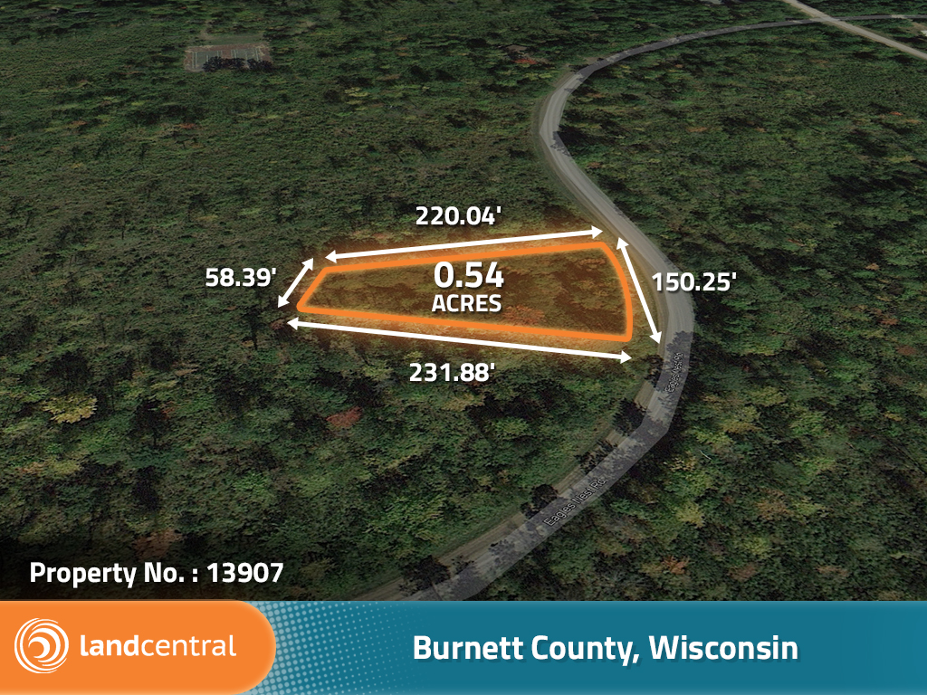 Over half an acre close to two large lakes and many smaller lakes2